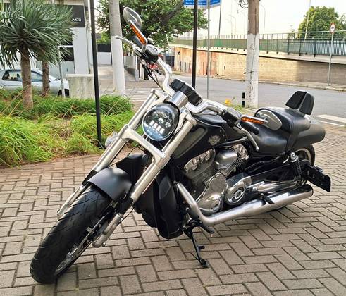 HARLEY-DAVIDSON V-ROD MUSCLE HARLEY-DAVIDSON V-ROD MUSCLE